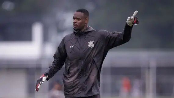 António Oliveira Confirma que Carlos Miguel Não Jogará Mais pelo Corinthians: “Medidas Serão Tomadas”