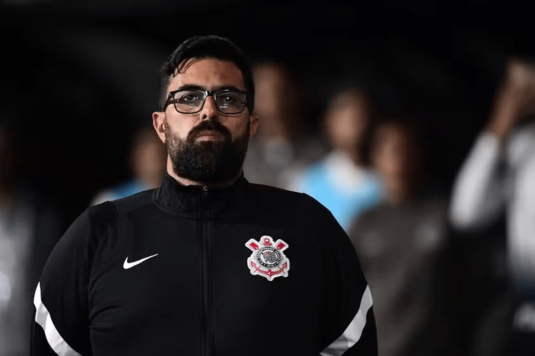 À Espera de Ramón Díaz, Interino Busca Aliviar Situação do Corinthians